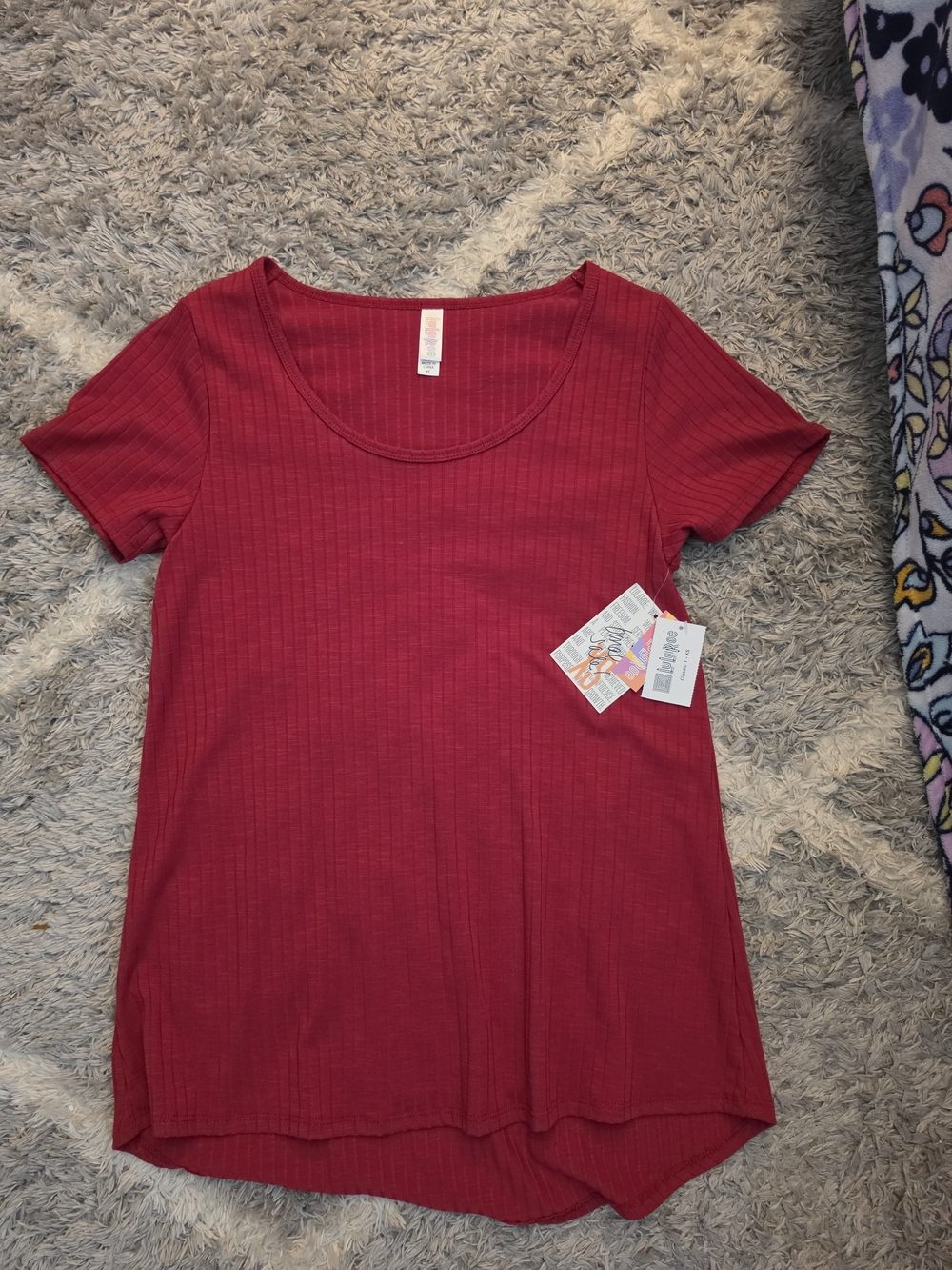 LuLaRoe Ribbed Short-Sleeve Scoop Neck Top - Crimson Red